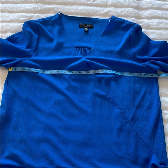 Investments Petites Blue Women's faux wrap crossover blouse, size medium petite - Picture 8 of 12